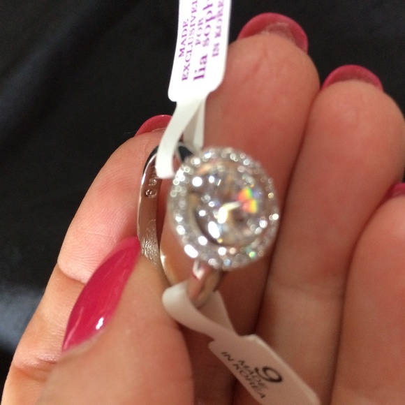 2/20 NWT Lia Sophia Showdown ring 9 - Picture 2 of 8